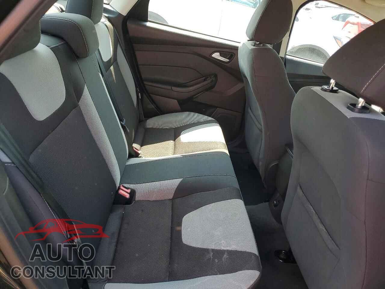 FORD FOCUS 2014 - 1FADP3F26EL347027