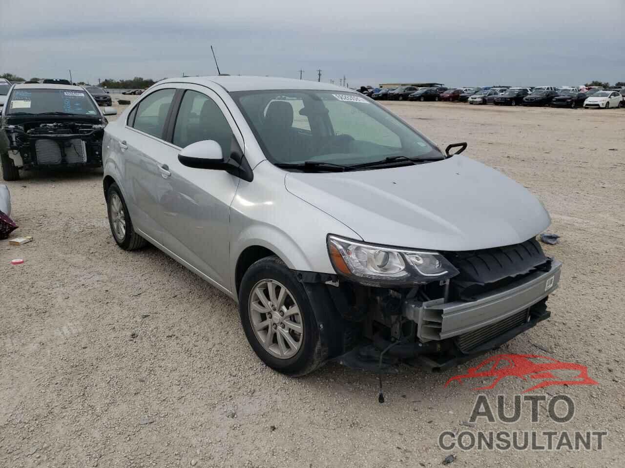 CHEVROLET SONIC 2019 - 1G1JD5SB6K4136190