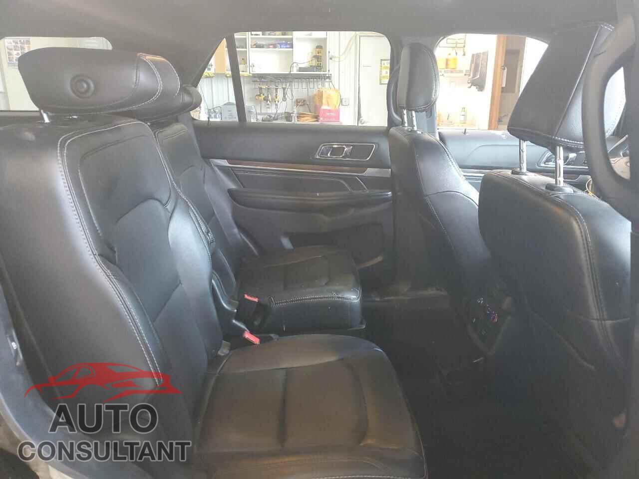 FORD EXPLORER 2018 - 1FM5K8F80JGB86428