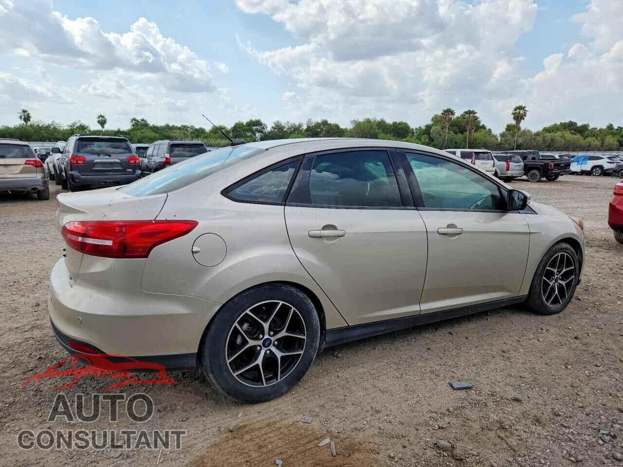 FORD FOCUS 2018 - 1FADP3H28JL229505