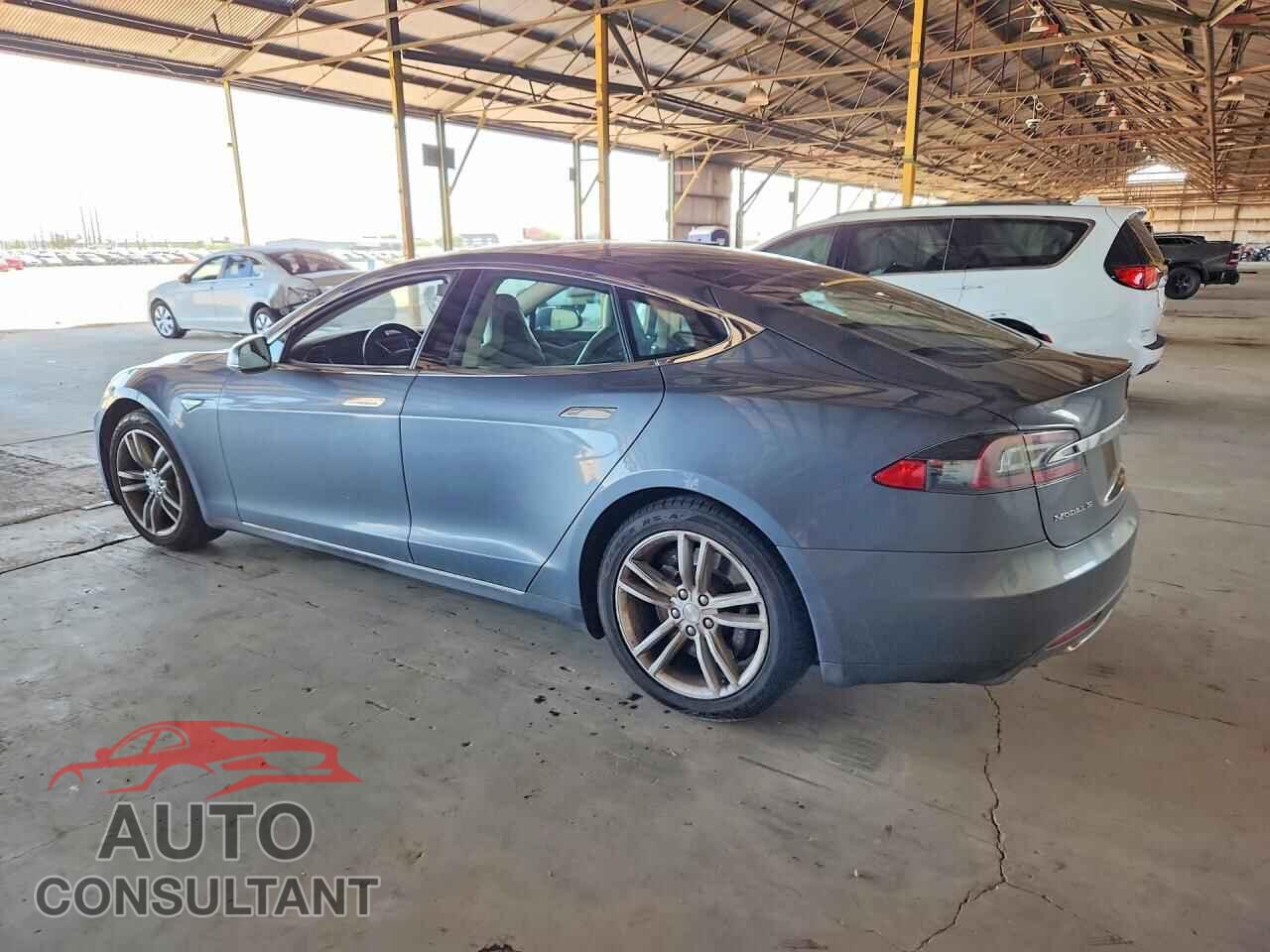 TESLA MODEL S 2013 - 5YJSA1CNXDFP27222