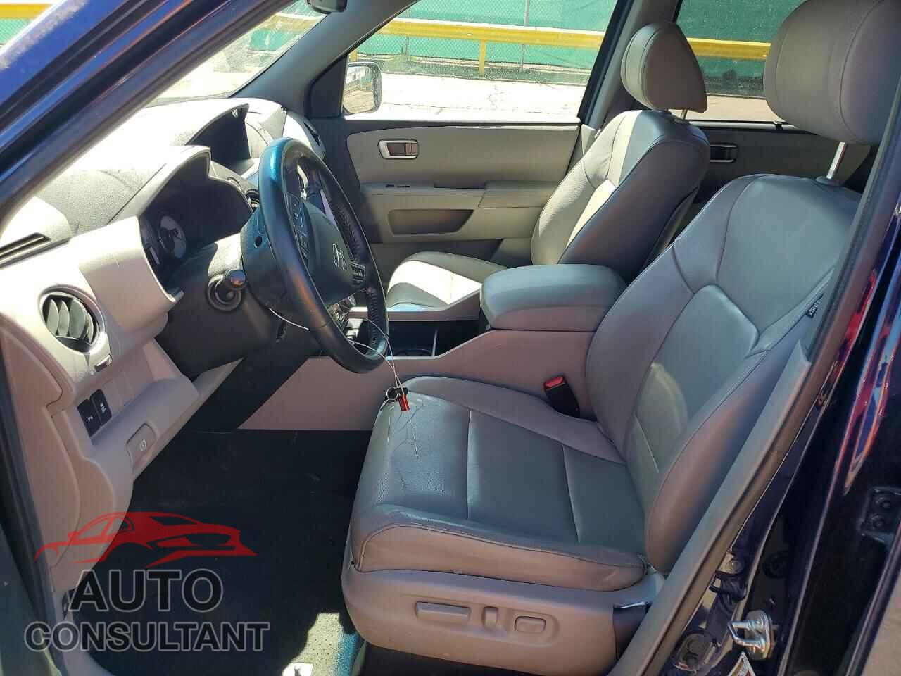 HONDA PILOT 2013 - 5FNYF4H90DB024642