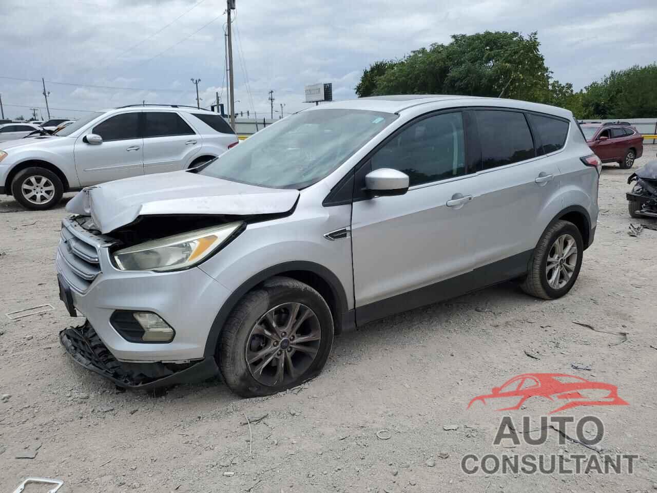FORD ESCAPE 2017 - 1FMCU0G91HUC53382