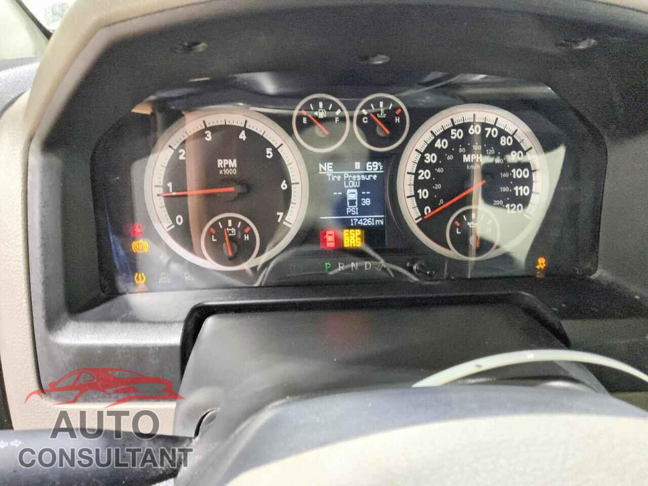 DODGE RAM 1500 2010 - 1D7RV1CT7AS170436