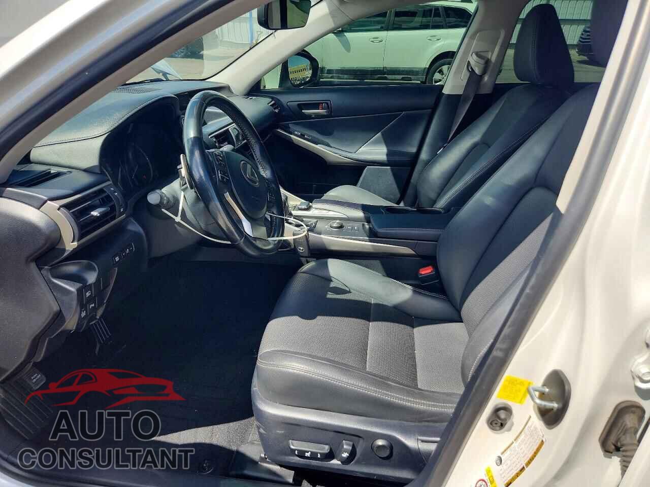 LEXUS IS 2017 - JTHBA1D23H5040772