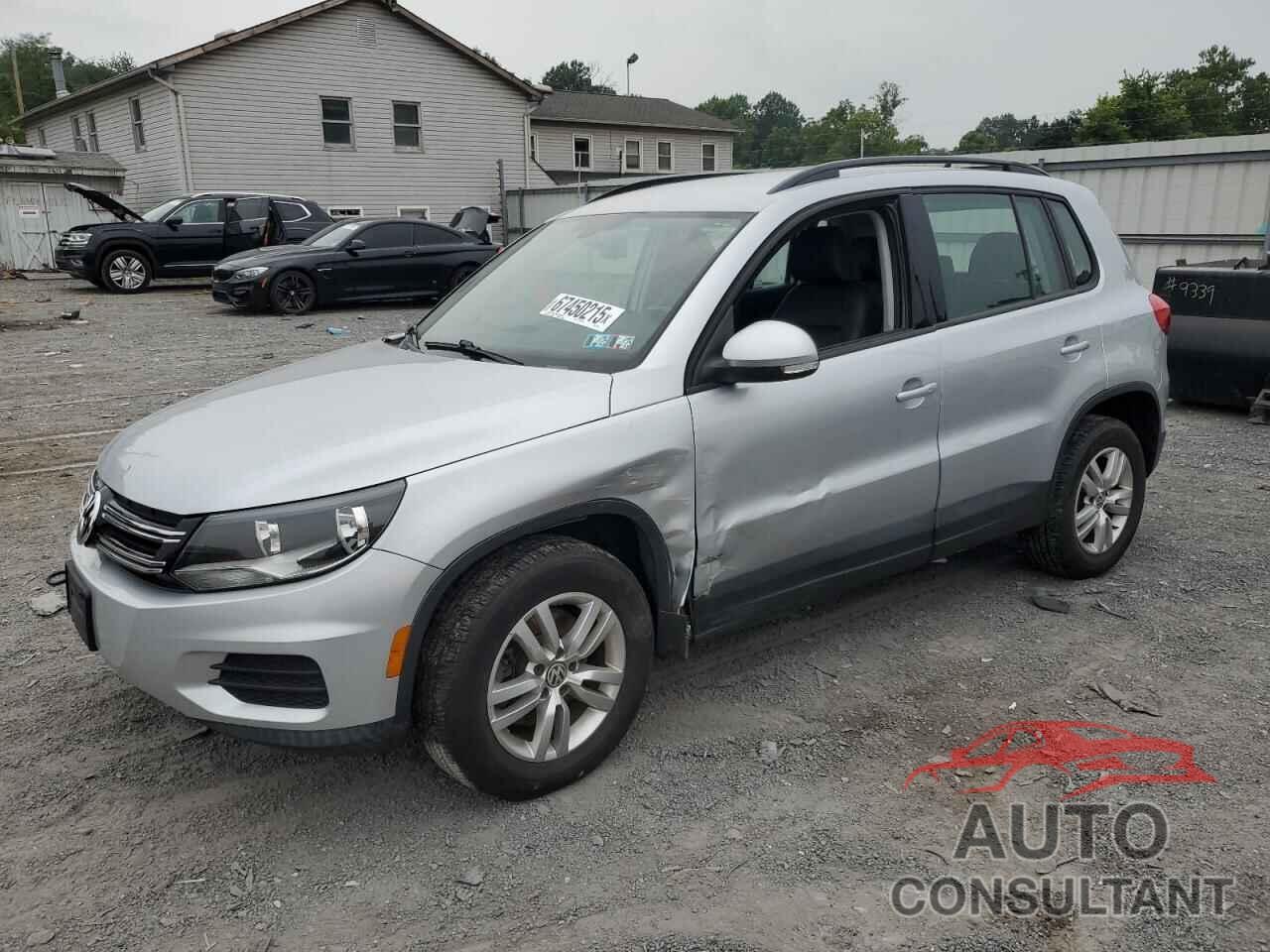 VOLKSWAGEN TIGUAN 2017 - WVGBV7AX3HK011472