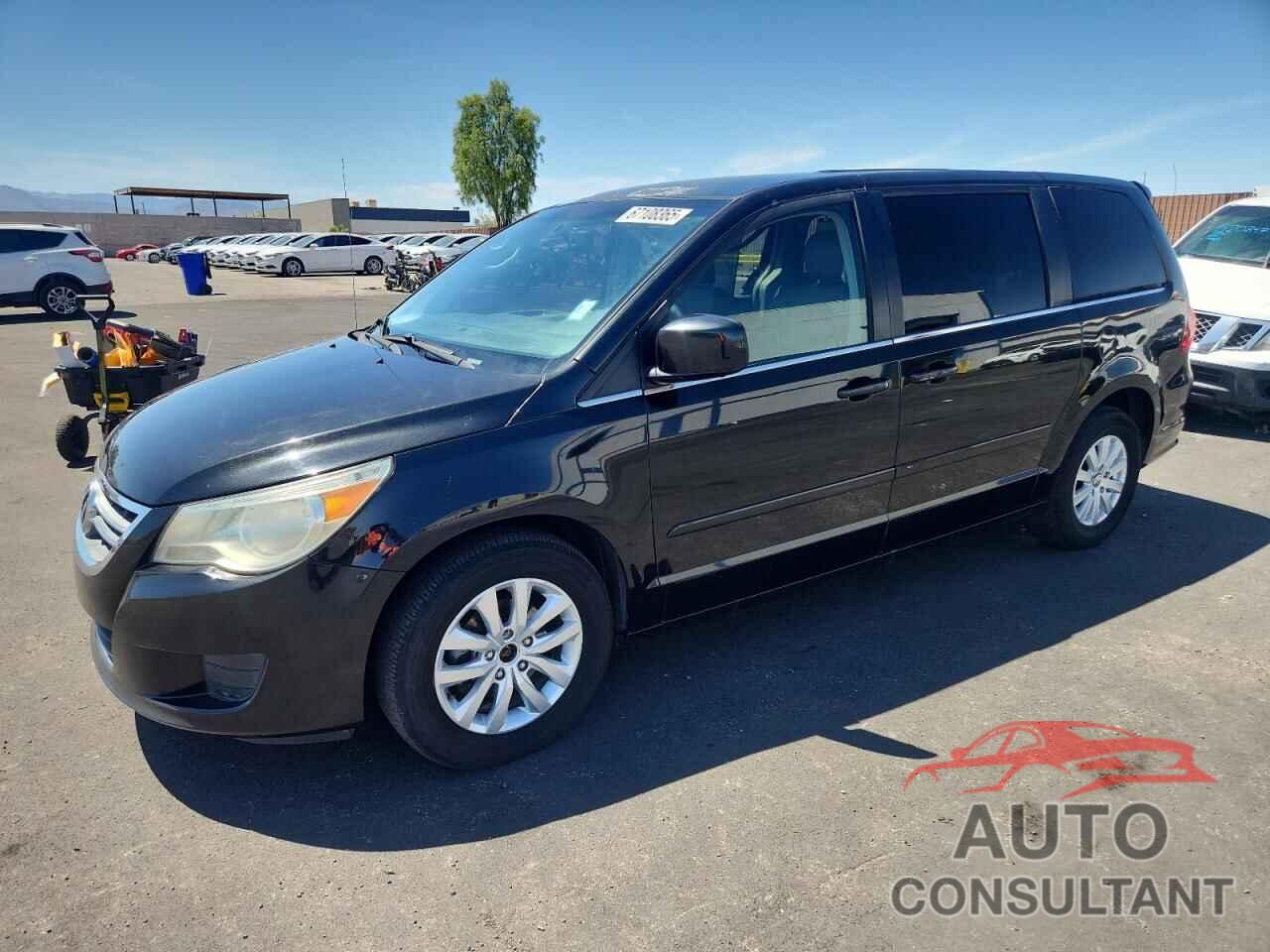 VOLKSWAGEN ROUTAN 2010 - 2V4RW3D10AR199378