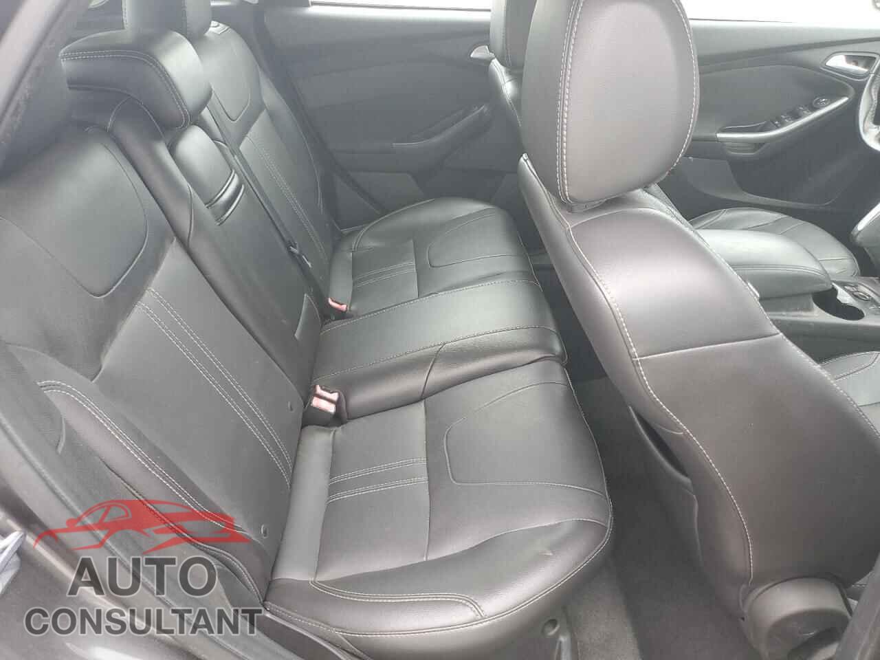 FORD FOCUS 2013 - 1FADP3N29DL174376