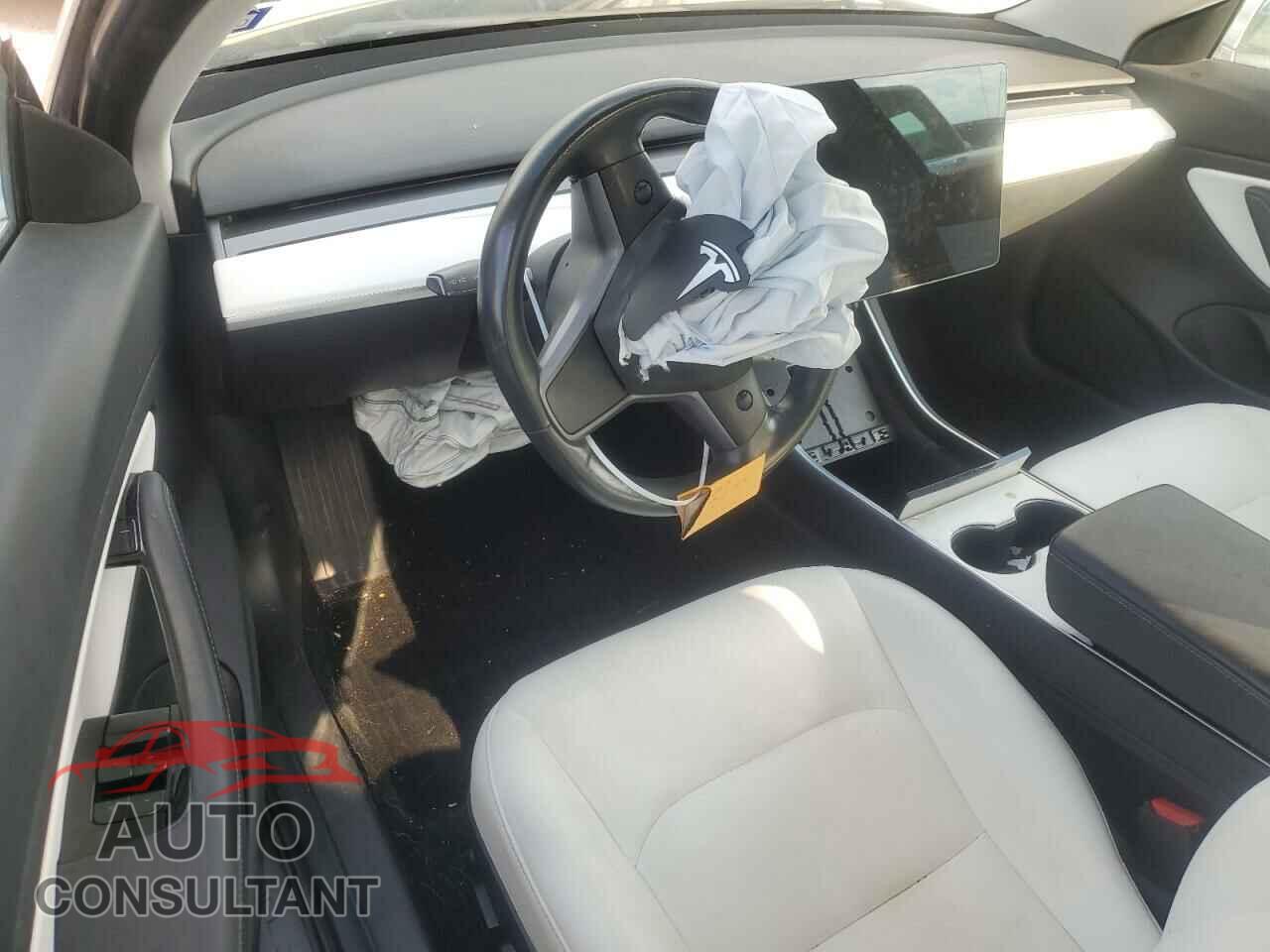 TESLA MODEL 3 2018 - 5YJ3E1EB8JF081637