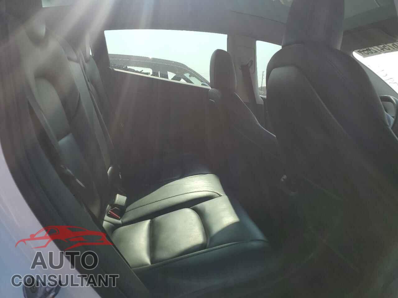 TESLA MODEL 3 2020 - 5YJ3E1EA8LF614757
