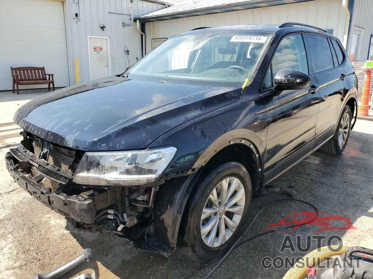 VOLKSWAGEN TIGUAN 2018 - 3VV1B7AX2JM091257