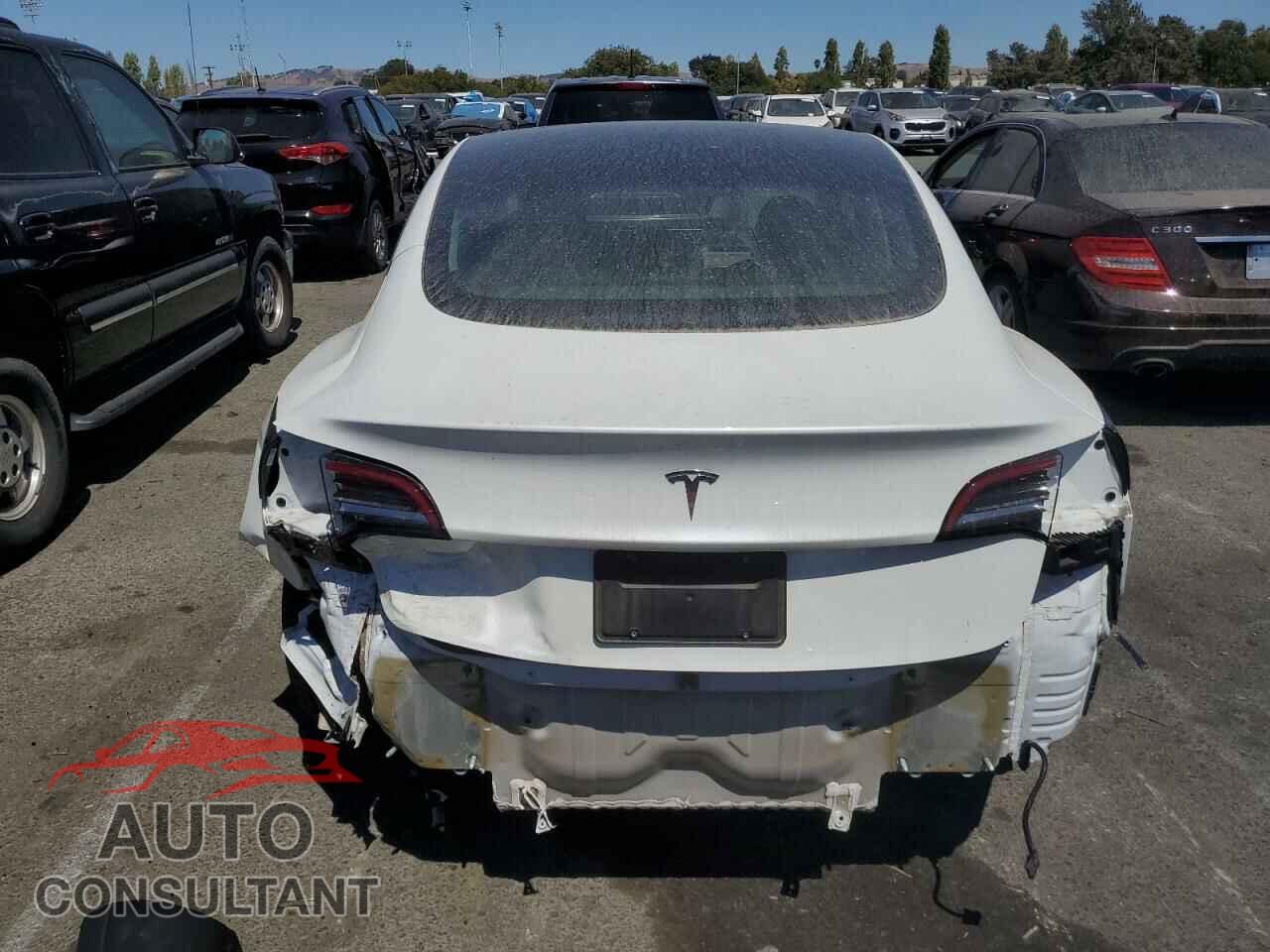 TESLA MODEL 3 2022 - 5YJ3E1EA8NF376380