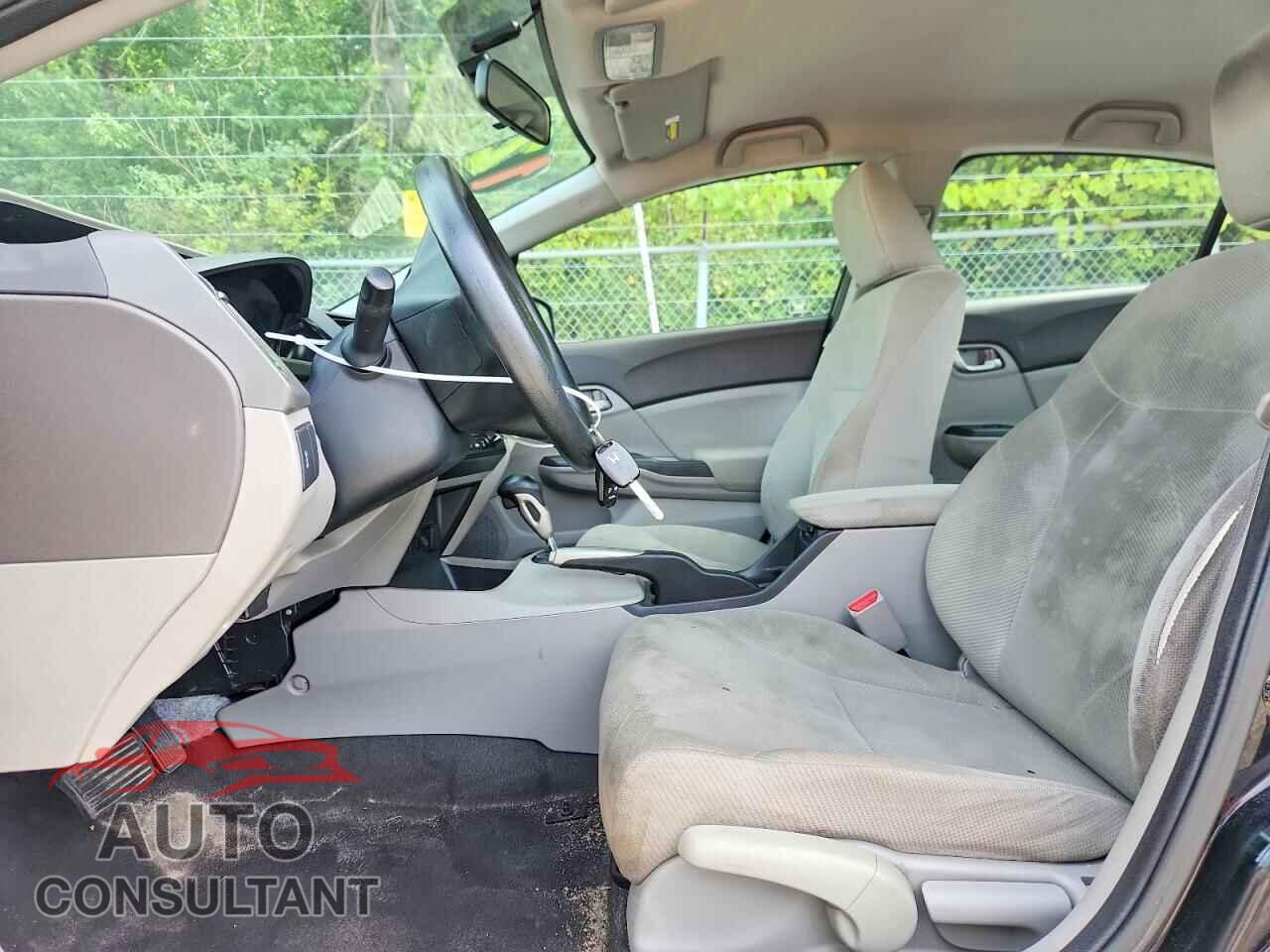 HONDA CIVIC 2012 - 2HGFB2F59CH583334