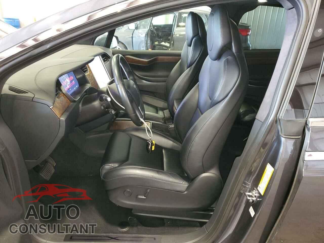 TESLA MODEL X 2019 - 5YJXCBE2XKF211366