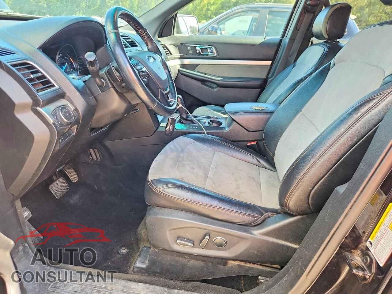 FORD EXPLORER 2017 - 1FM5K7D8XHGA97876