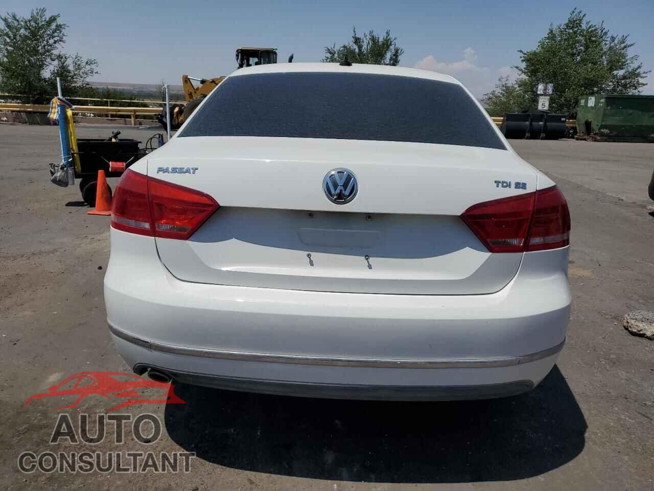 VOLKSWAGEN PASSAT 2012 - 1VWBN7A35CC087048