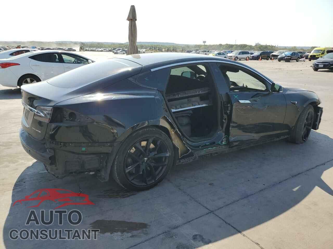 TESLA MODEL S 2021 - 5YJSA1E27MF424515