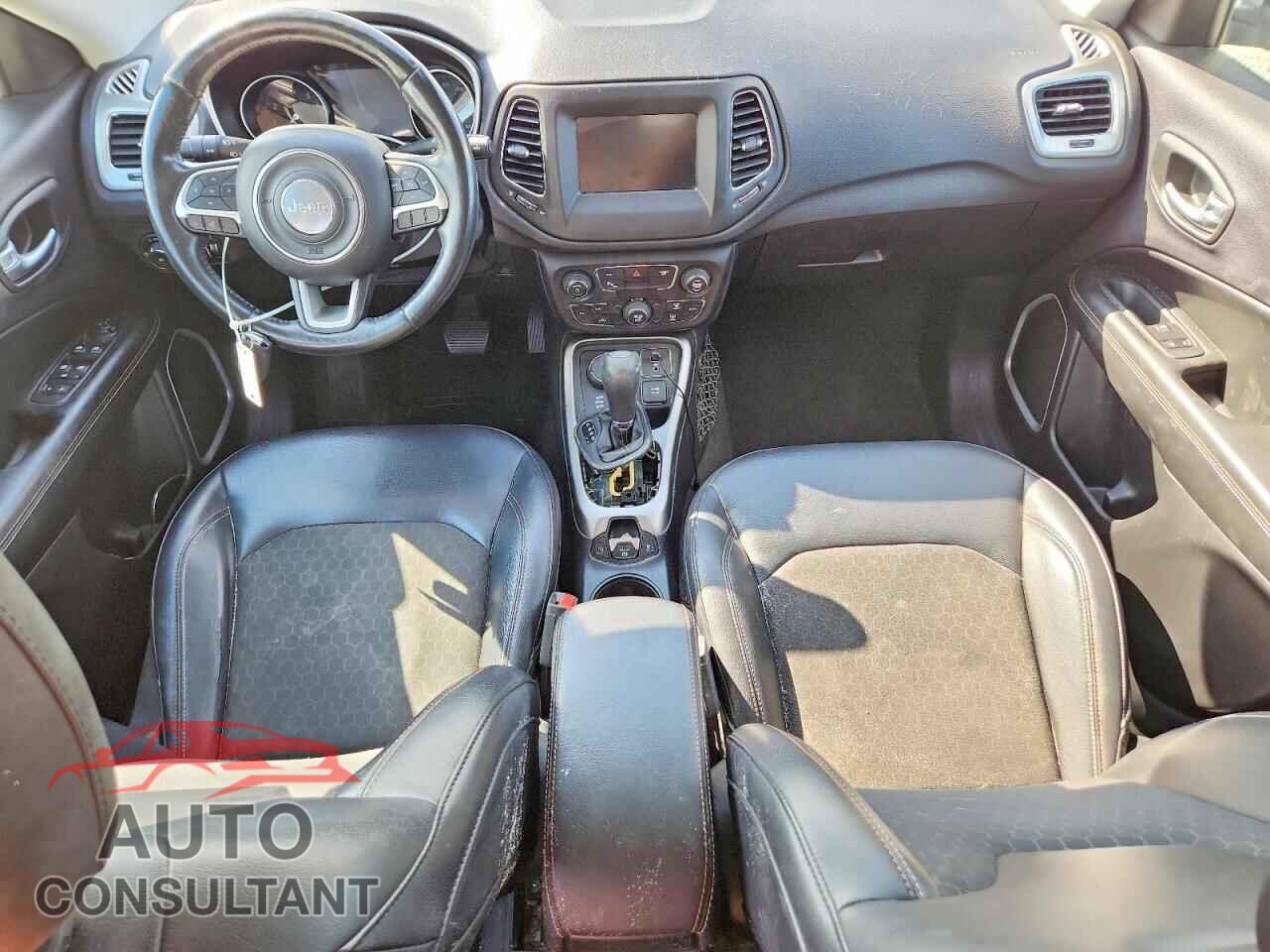 JEEP COMPASS 2018 - 3C4NJDBB4JT103726