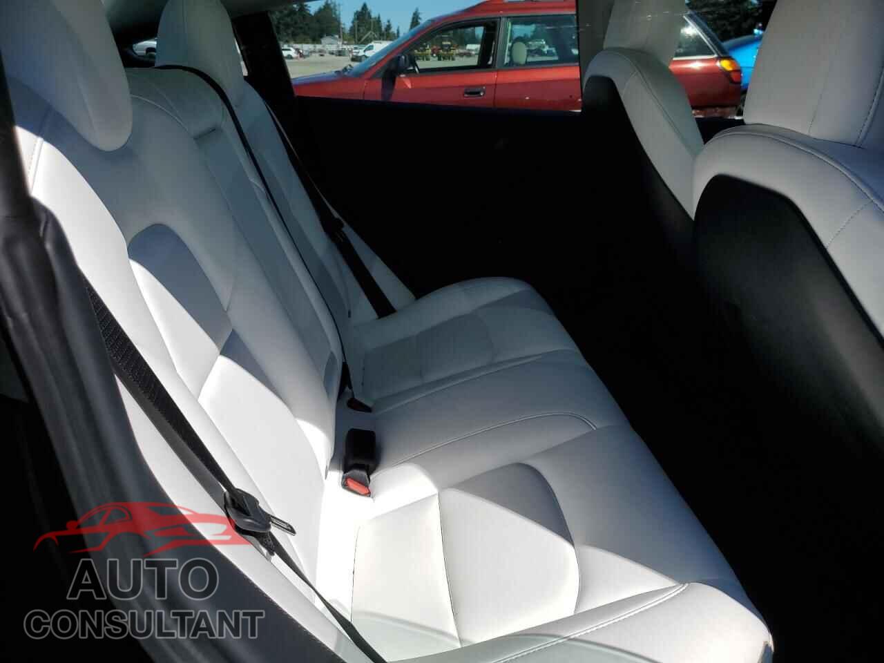 TESLA MODEL 3 2021 - 5YJ3E1EB5MF071684