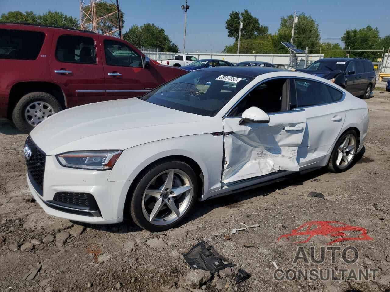 AUDI A5 2018 - WAUENCF55JA008311