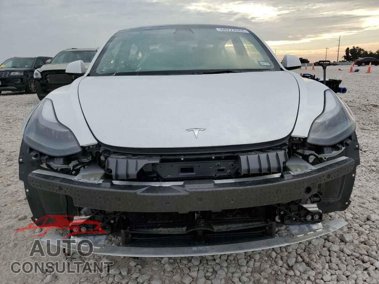 TESLA MODEL 3 2022 - 5YJ3E1EA8NF355870