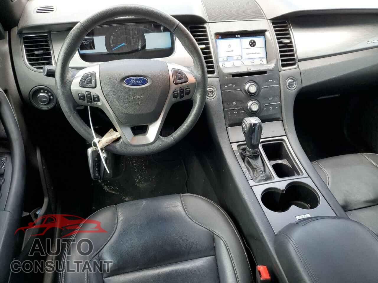 FORD TAURUS 2019 - 1FAHP2E85KG110034