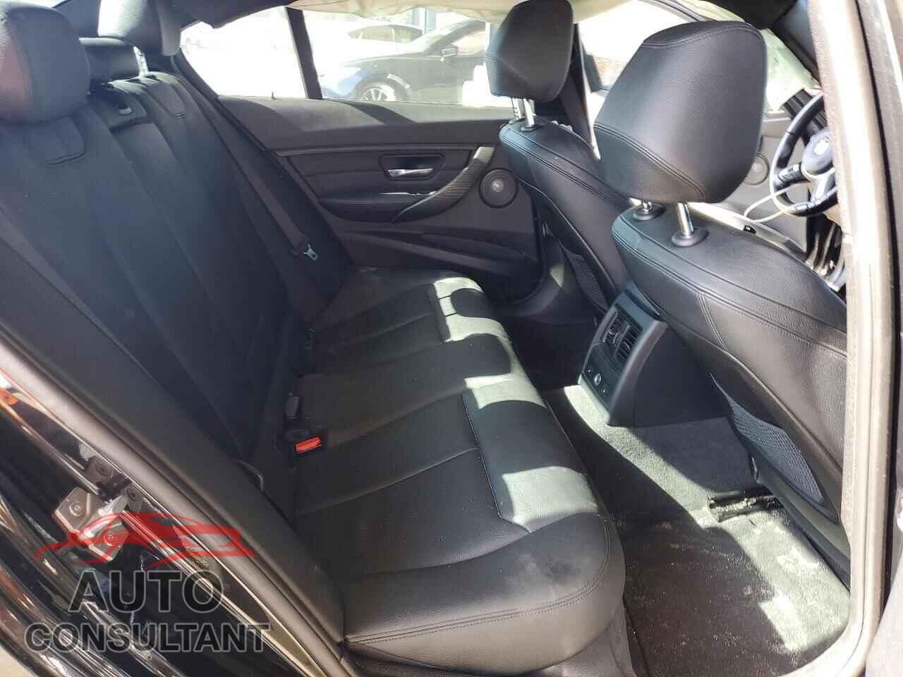 BMW 3 SERIES 2014 - WBA3B9C5XEF588672