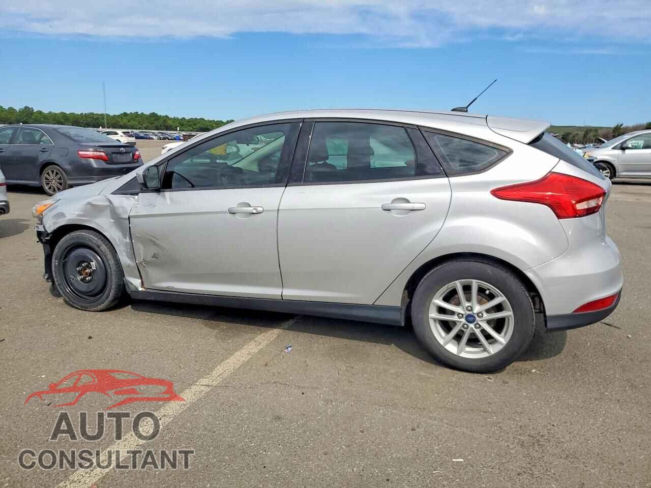 FORD FOCUS 2018 - 1FADP3K25JL329389