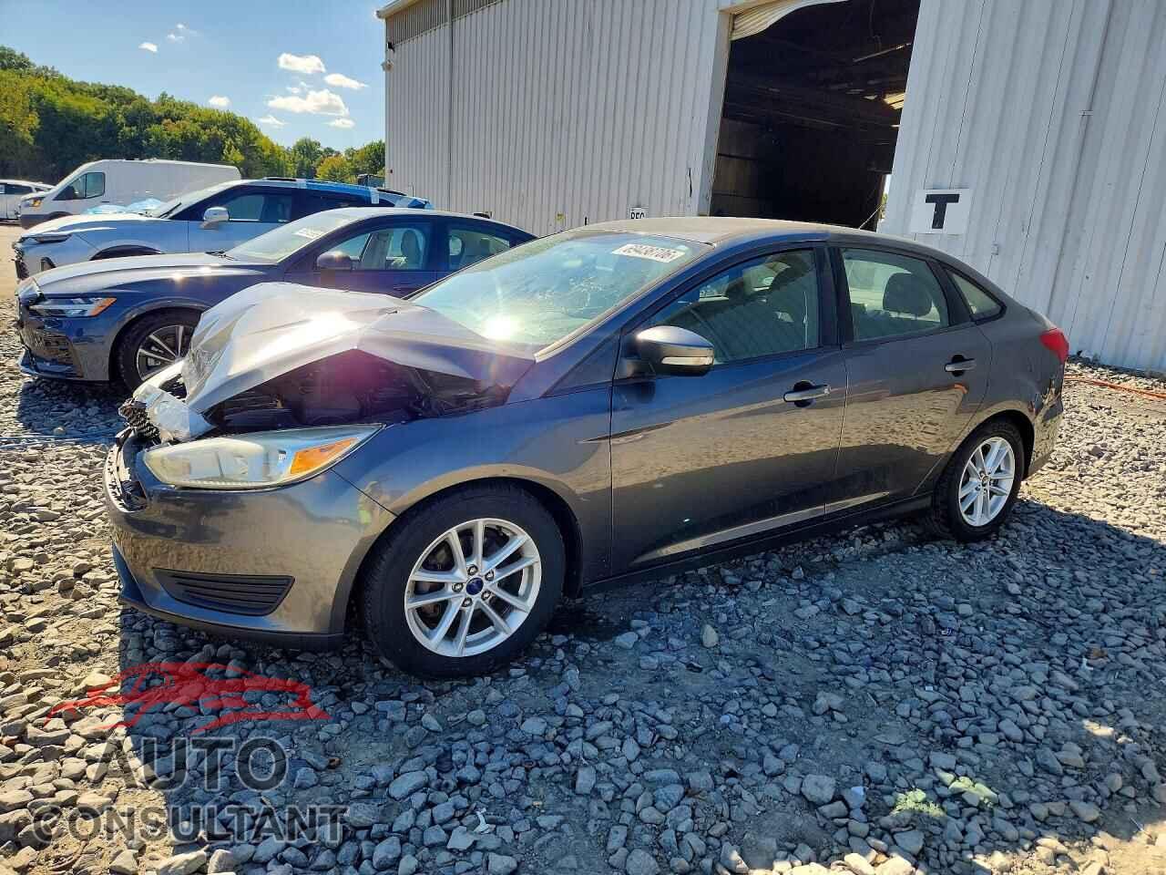 FORD FOCUS 2015 - 1FADP3F22FL263207