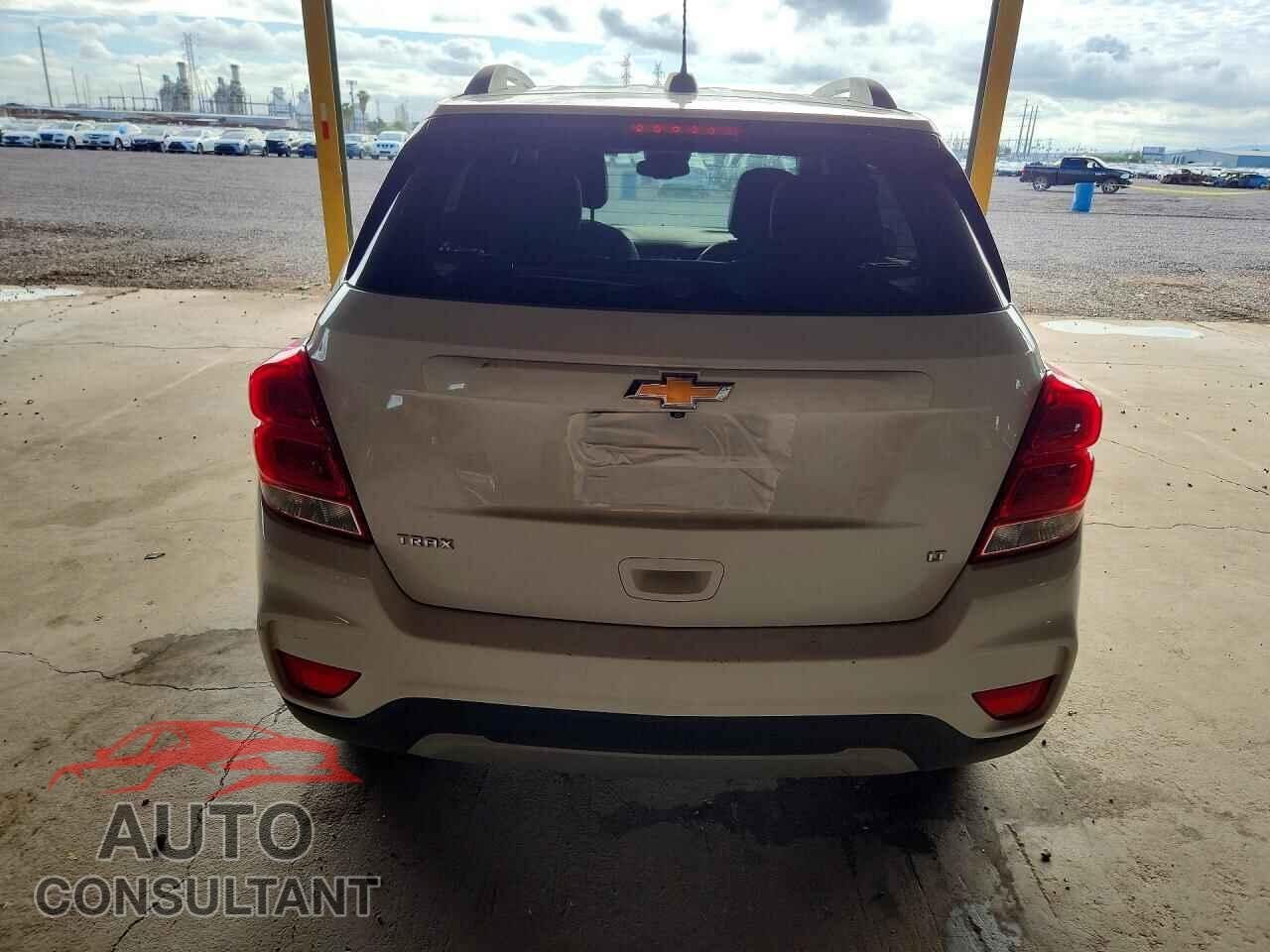 CHEVROLET TRAX 2018 - KL7CJLSB2JB603772
