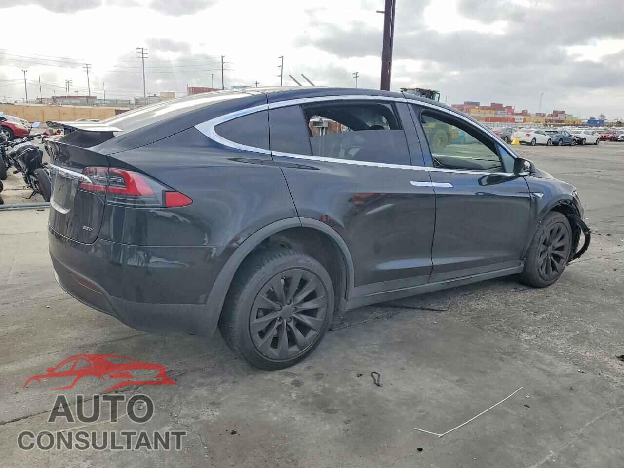 TESLA MODEL X 2016 - 5YJXCBE20GF008087