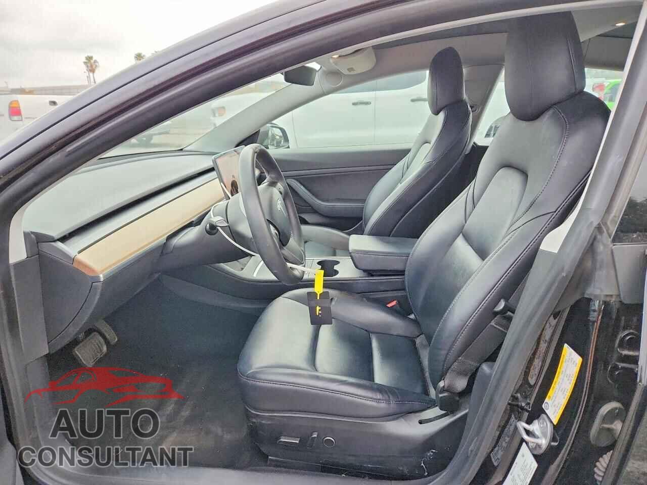 TESLA MODEL 3 2021 - 5YJ3E1EA9MF940052
