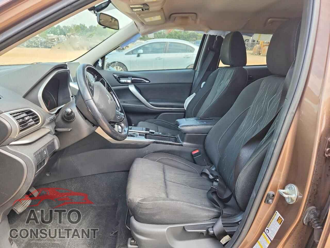 MITSUBISHI ECLIPSE 2018 - JA4AT5AA9JZ068305