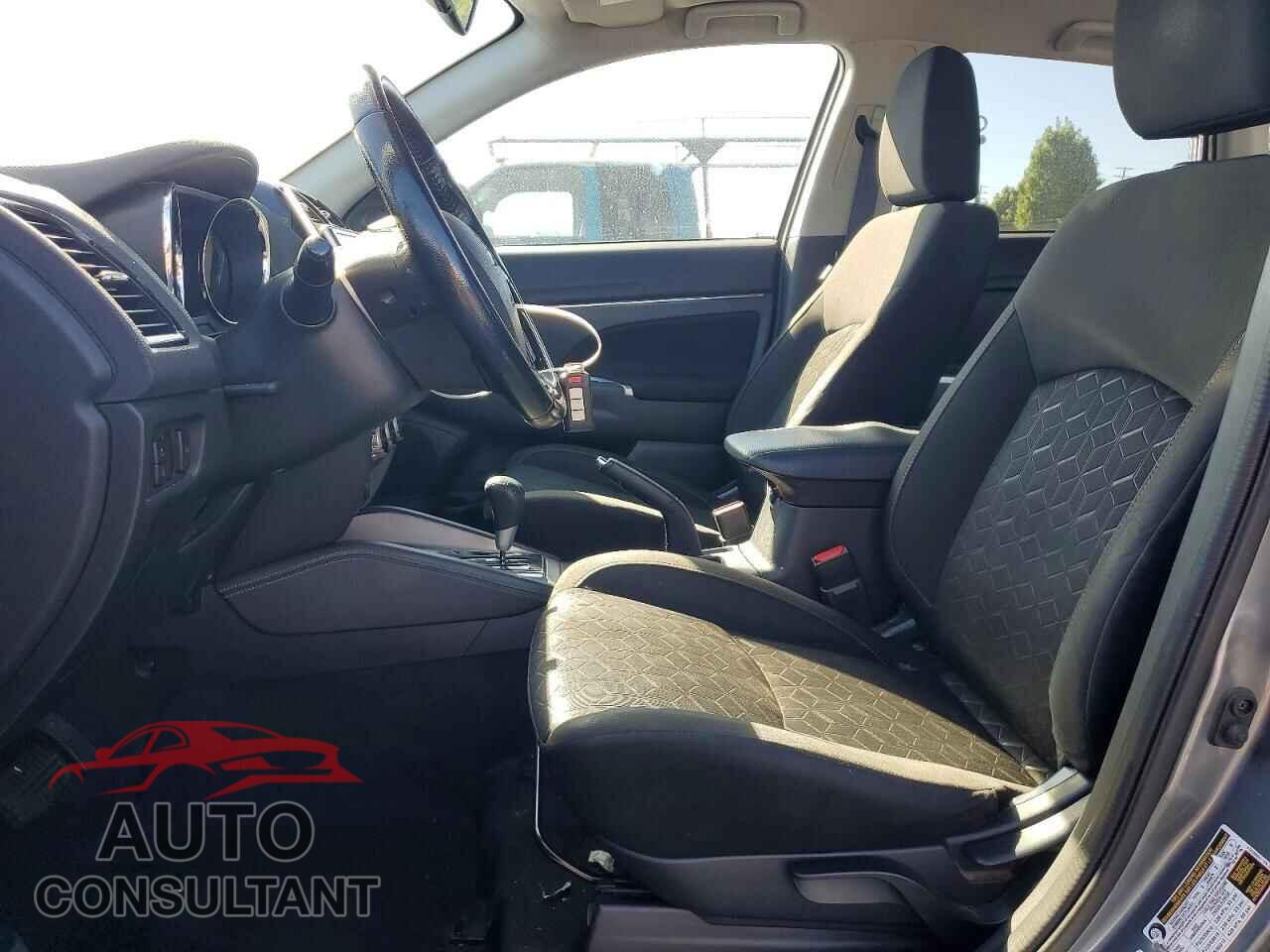 MITSUBISHI OUTLANDER 2021 - JA4APVAU5MU025788