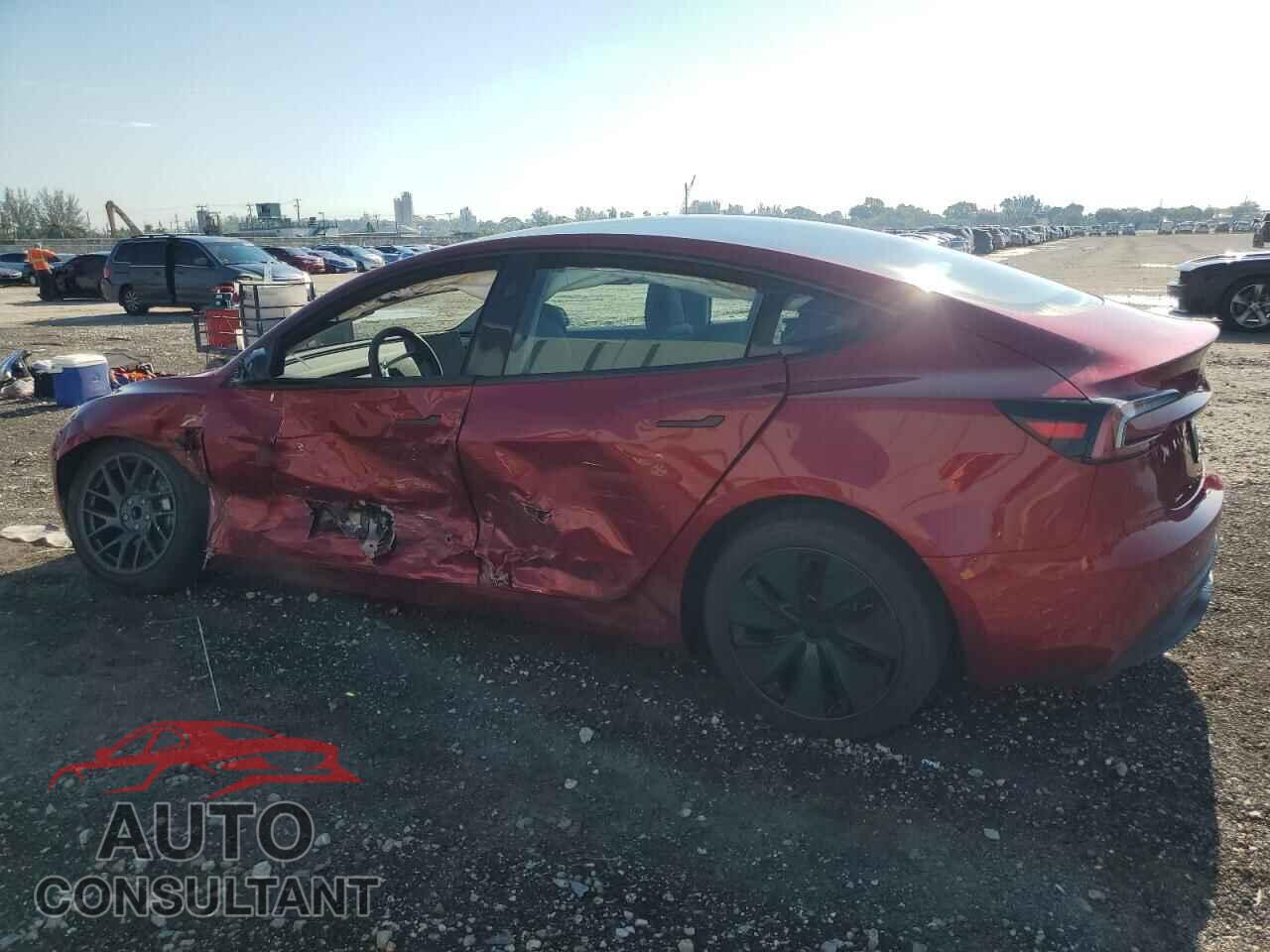 TESLA MODEL 3 2025 - 5YJ3E1EA3SF939525