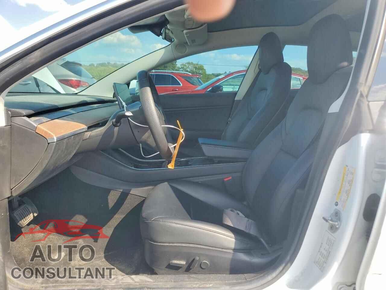 TESLA MODEL 3 2019 - 5YJ3E1EB9KF469896