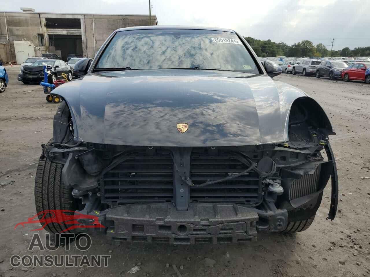 PORSCHE CAYENNE 2016 - WP1AF2A28GKA41195