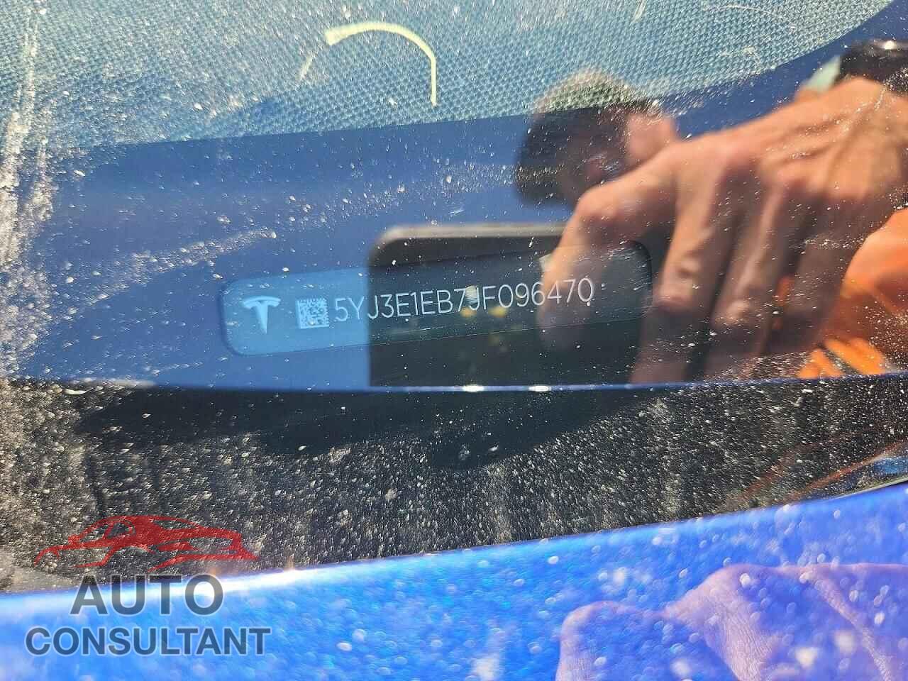 TESLA MODEL 3 2018 - 5YJ3E1EB7JF096470