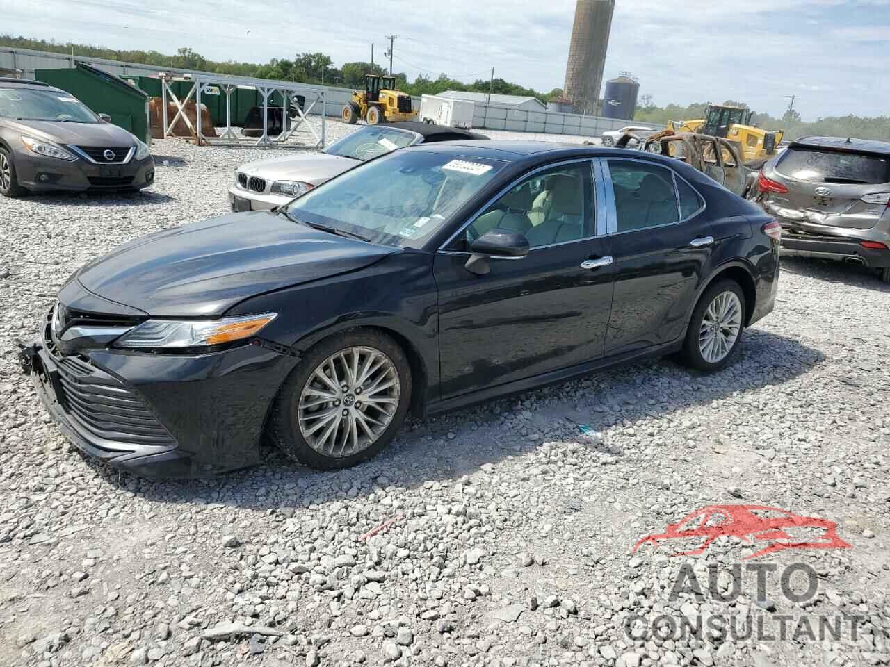 TOYOTA CAMRY 2018 - 4T1B11HK9JU105725