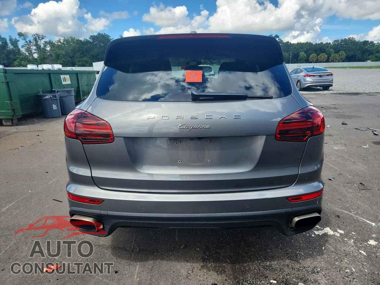 PORSCHE CAYENNE 2018 - WP1AA2A21JKA01255