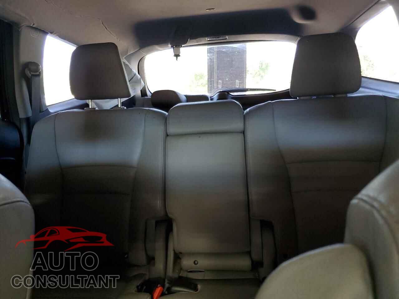 HONDA PILOT 2017 - 5FNYF6H75HB069785