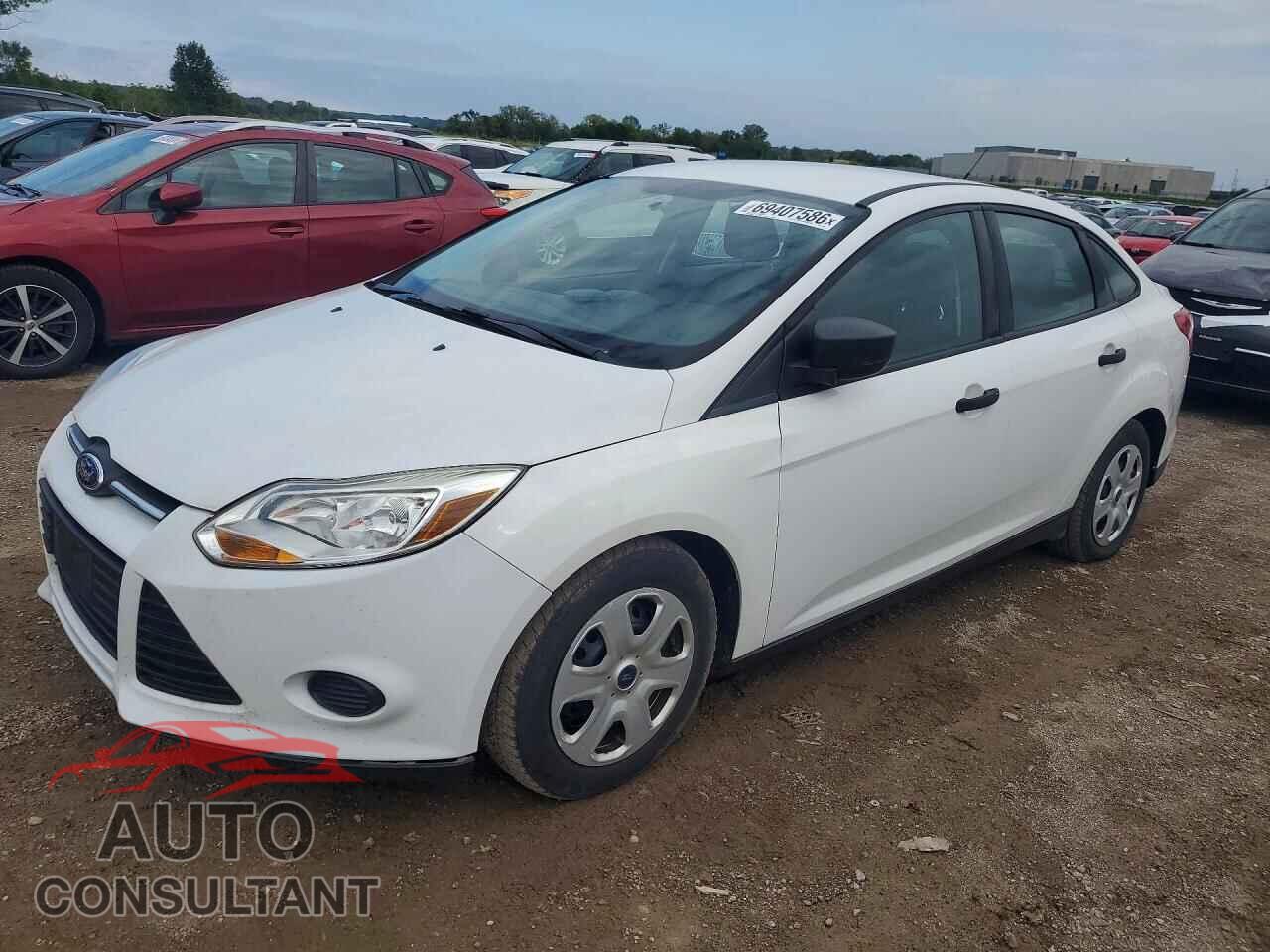 FORD FOCUS 2013 - 1FADP3E2XDL149907