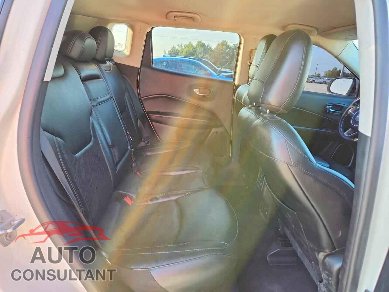 JEEP COMPASS 2019 - 3C4NJCCB0KT788544