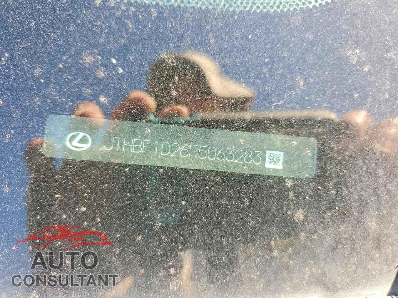 LEXUS IS 2015 - JTHBF1D26F5063283