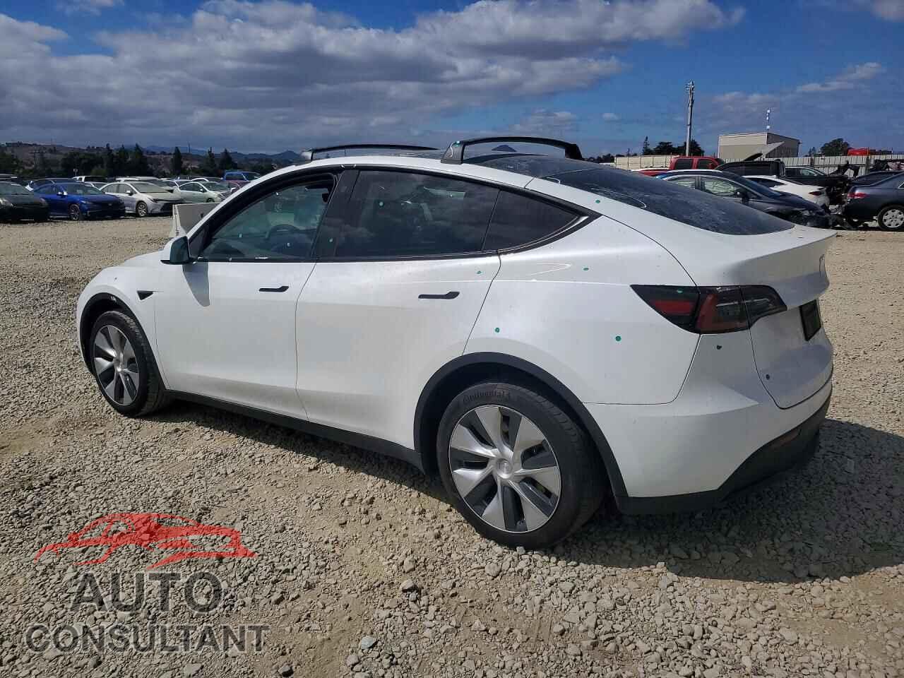 TESLA MODEL Y 2023 - 7SAYGDEE4PF744256