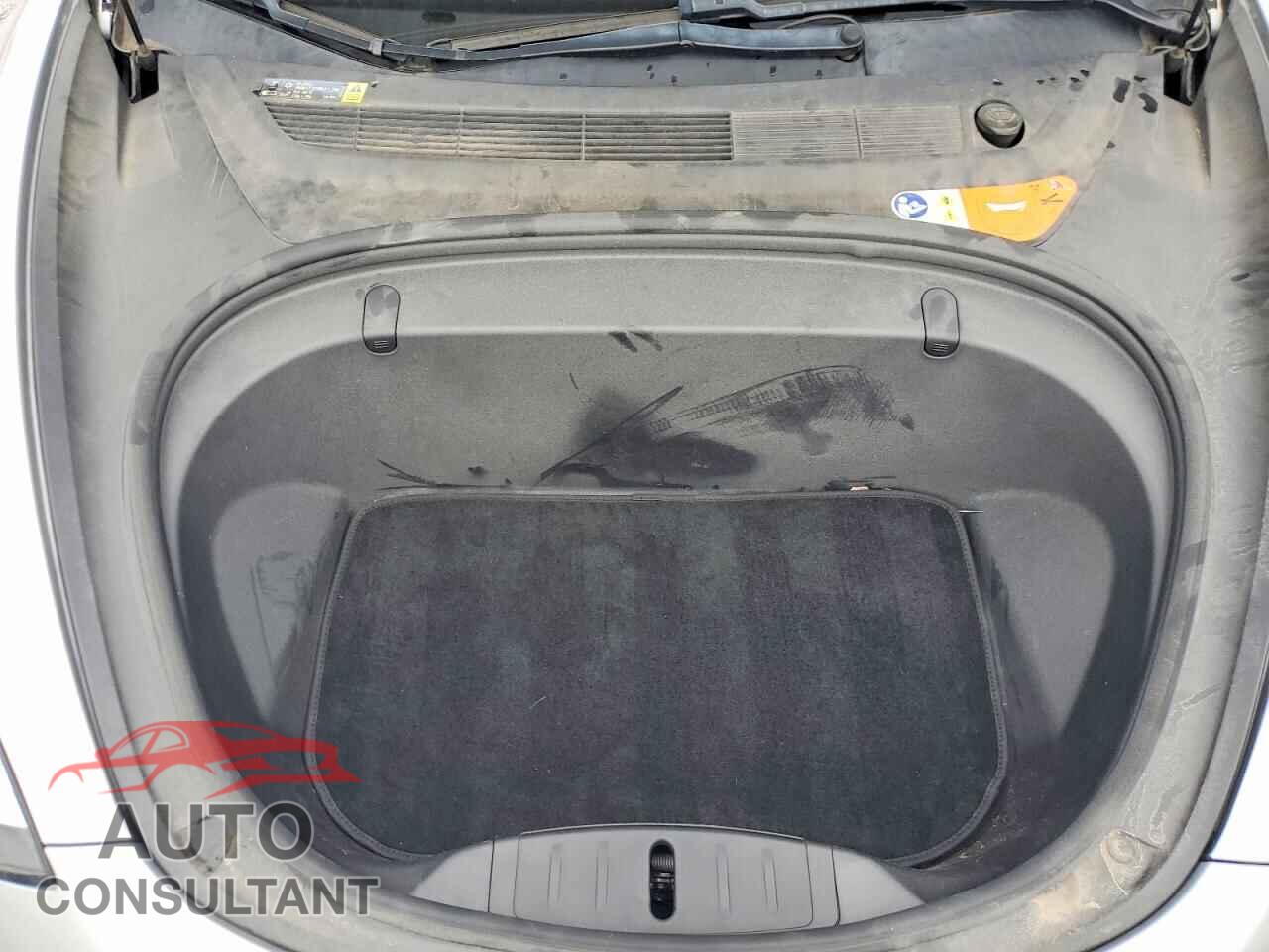 TESLA MODEL 3 2018 - 5YJ3E1EA0JF030639