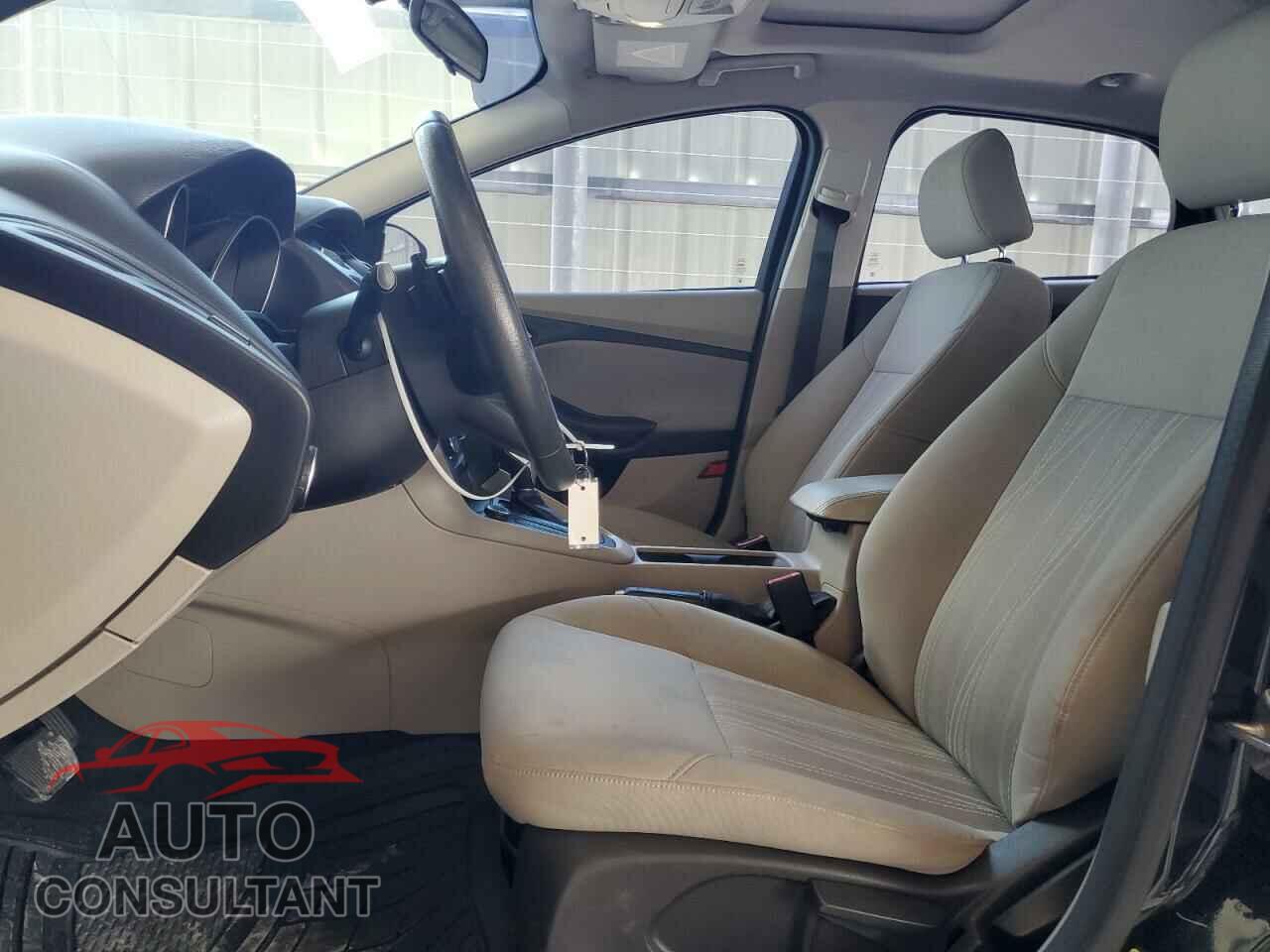 FORD FOCUS 2015 - 1FADP3F29FL333351