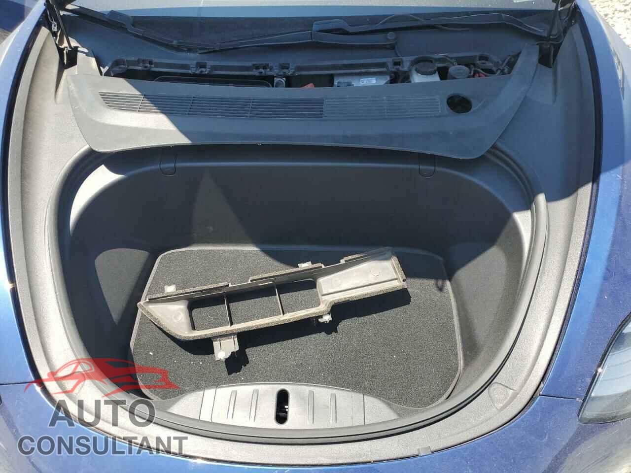 TESLA MODEL 3 2019 - 5YJ3E1EB4KF199556