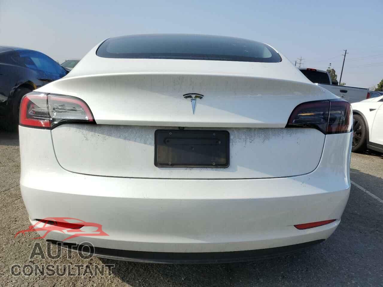 TESLA MODEL 3 2023 - 5YJ3E1EA0PF647709