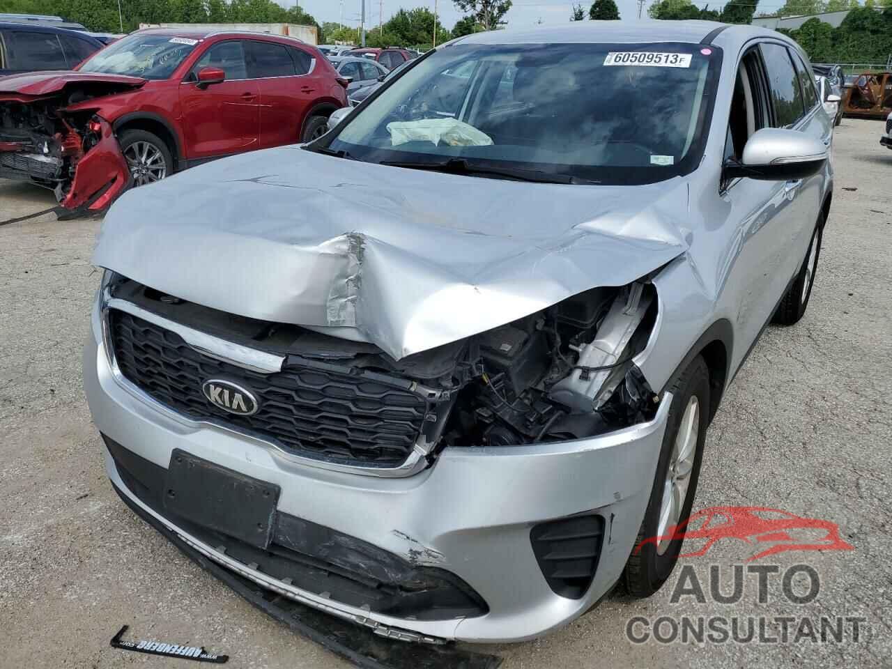KIA SORENTO 2019 - 5XYPG4A31KG586568